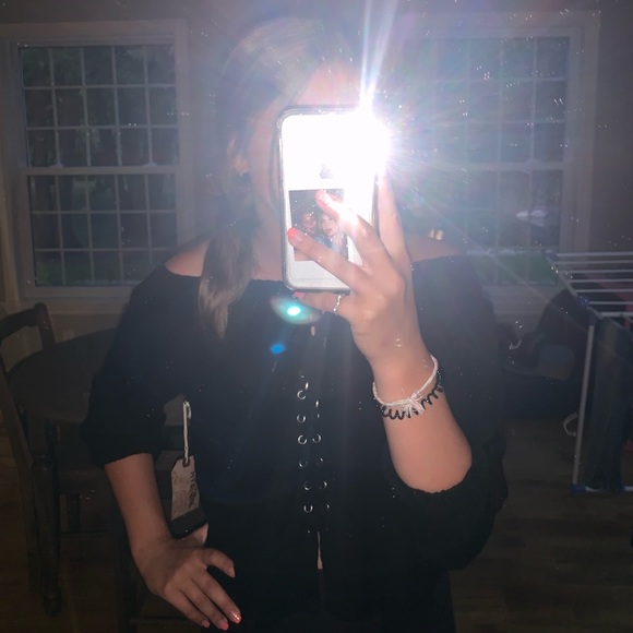 Black 3/4 sleeve on/off the shoulders (never worn) - Picture 2 of 3